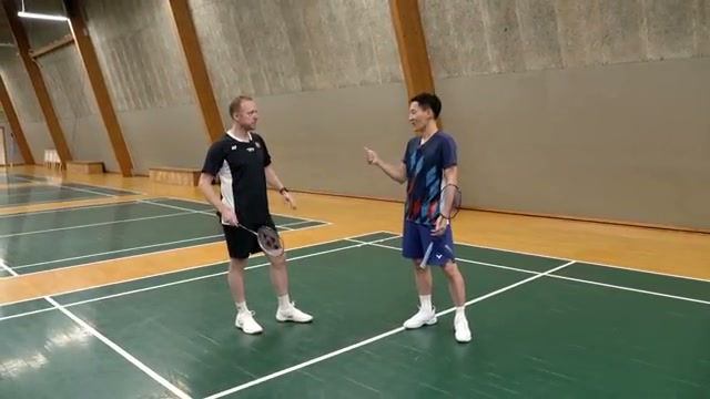 雙打防守策略：放掉高遠球