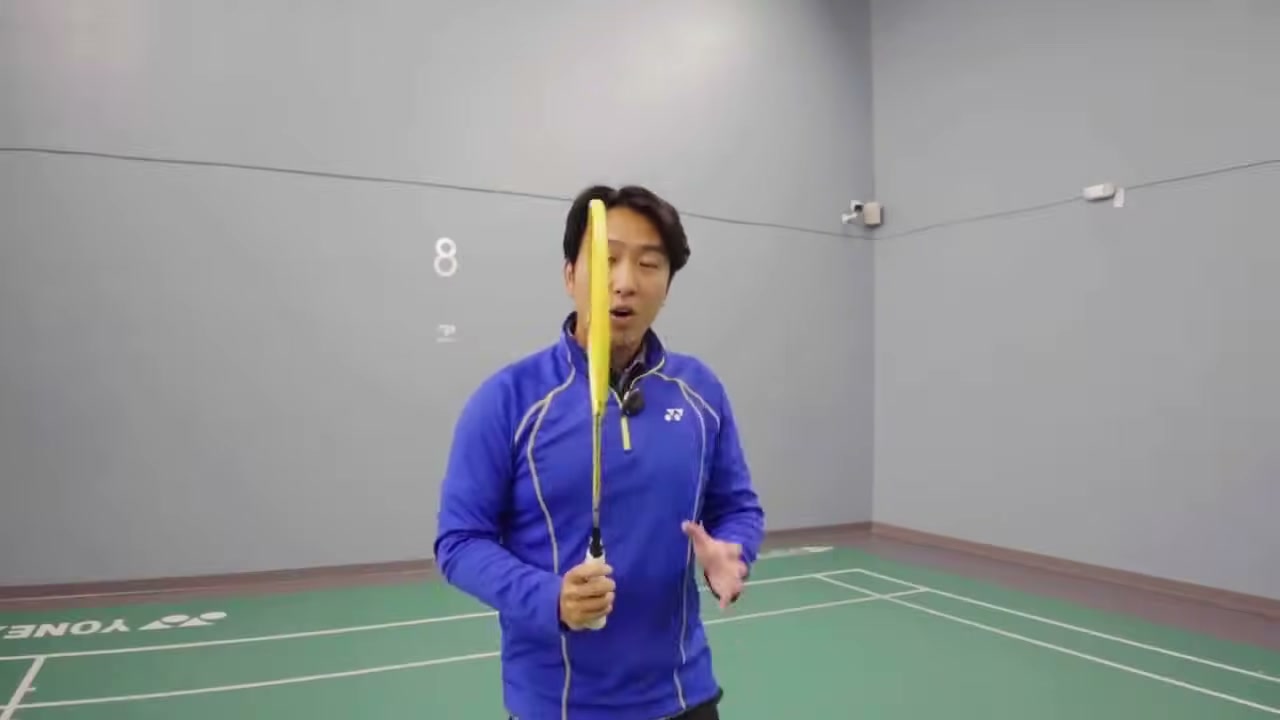正確的V形握拍