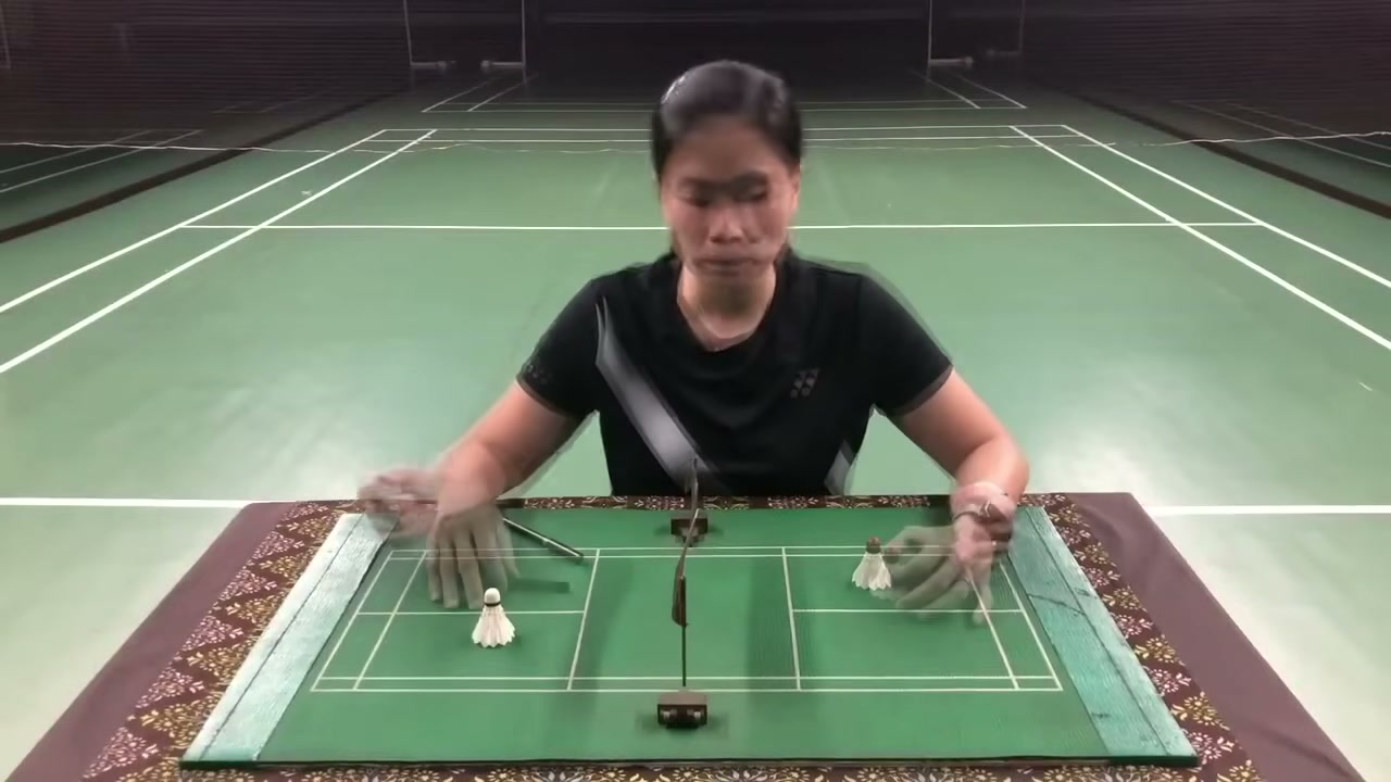 發球腳部抬起規則