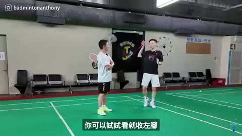 落地雙膝屈膝跟隨練習