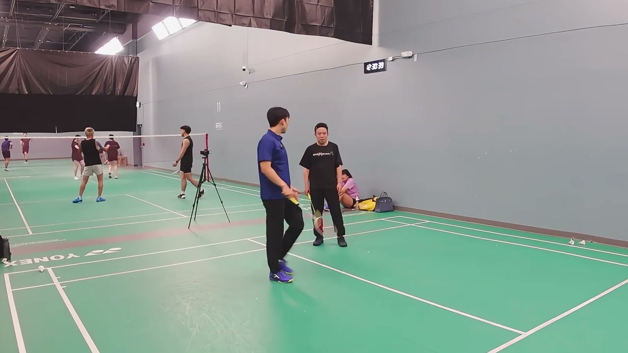 擊球點等待並保持平衡
