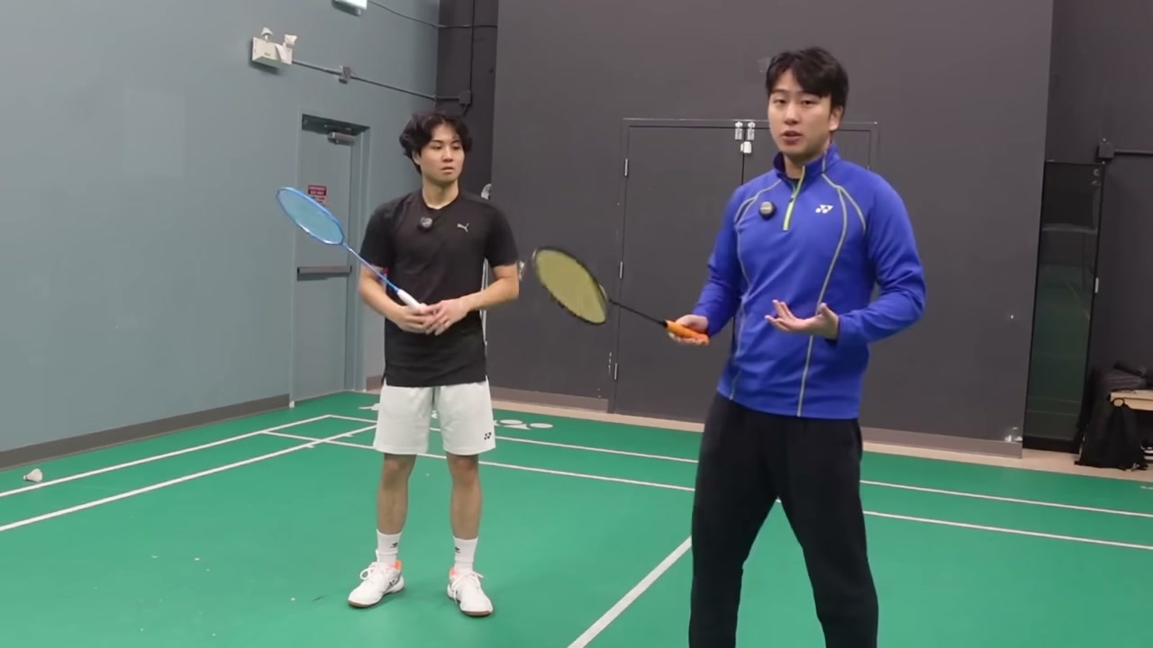 運用小肌群加速揮拍（肘、腕、指）