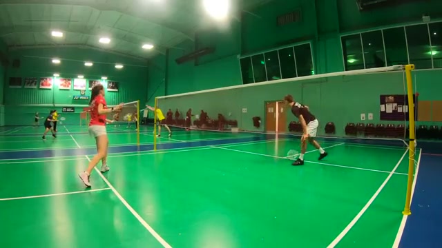 戰術2：低發球至邊線